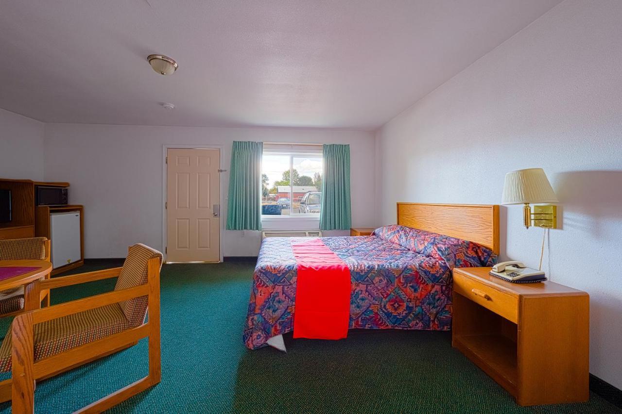 Oyo Riverside Inn John Day Or Extérieur photo